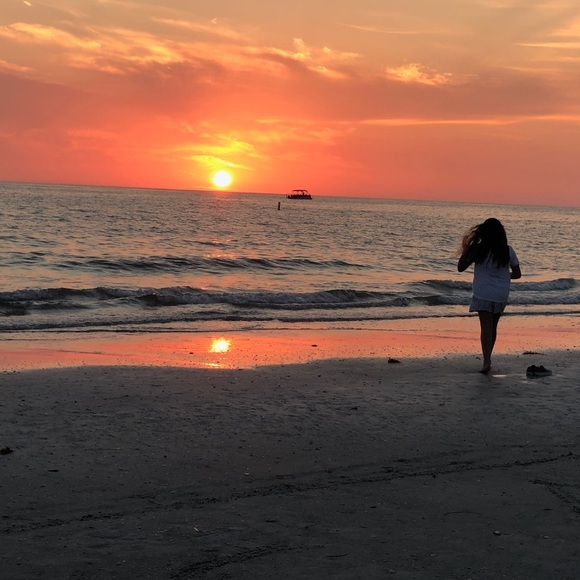 Meet your Posher, Kathleen - Picture 1 of 4